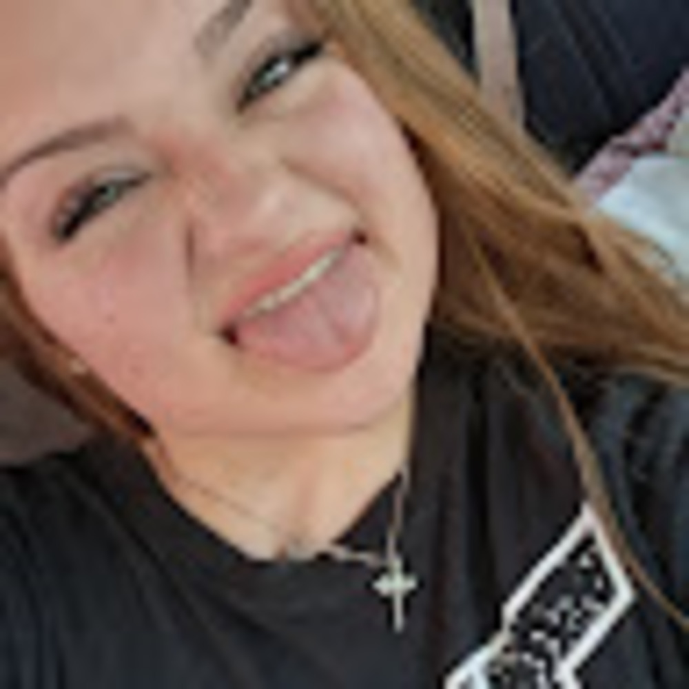 Meet your Posher, Alexia